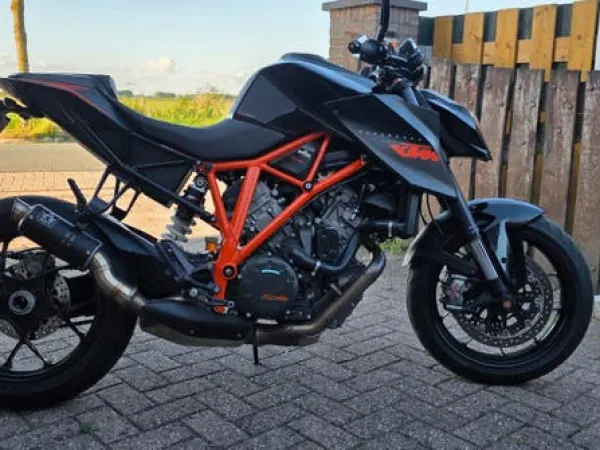 2015 KTM Superduke 1290r 2015 - Bieden (1/1)