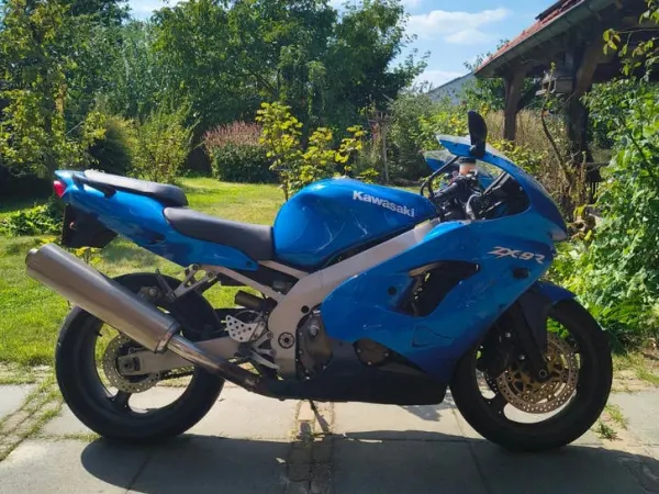 1998 Kawasaki zx9r - €1,500 · Bidding (1/1)