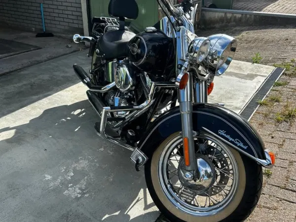 Year unknown Harley-Davidson FLSTC Heritage Softail Classiv 1459cc Tw.Cam - €9,450 · Bidding (1/1)