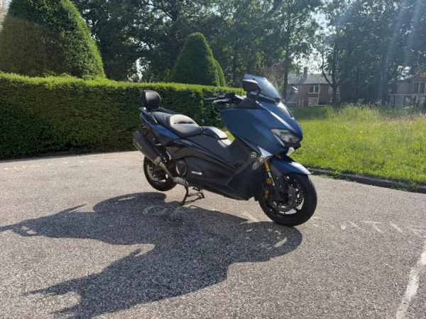2017 Yamaha Tmax 530 DX | Akrapovic | Luxe Uitvoering - € 7.499 · Bieden (1/1)