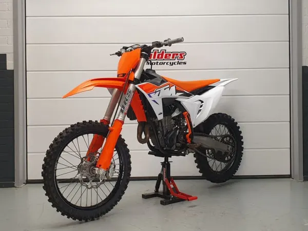 2023 KTM 450 SX-F (bj 2023) - €5,990 · Bidding (1/1)
