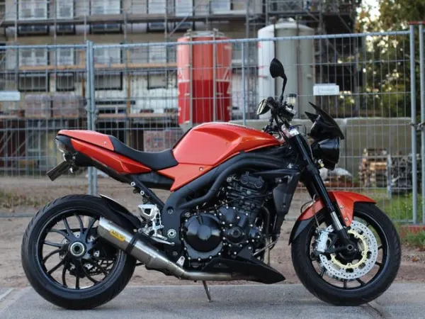 2008 Triumph Speed Triple 1050 - € 3.100 · Bieden (1/1)