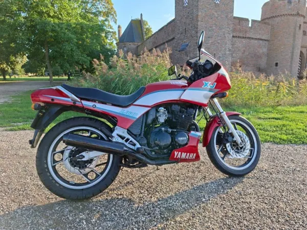 Year unknown Yamaha XJ 600-Klassieke Toermotor - €750 · Bidding (1/1)