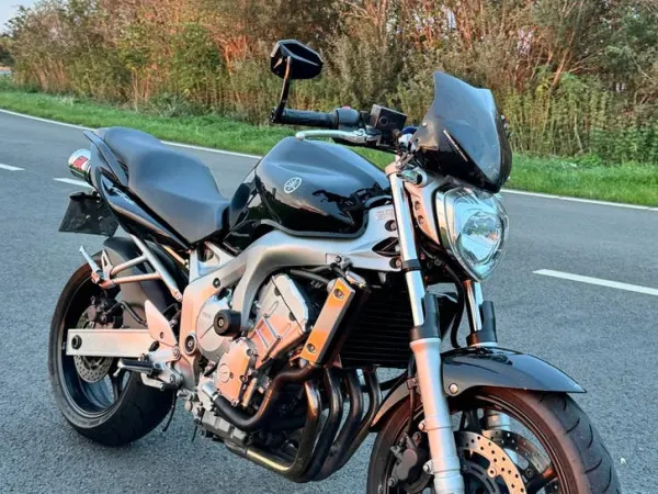 2004 Yamaha FZ 6 - Reserved (1/1)