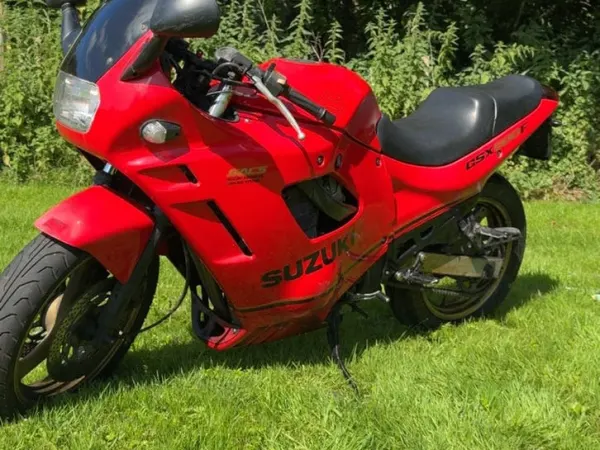 1989 Suzuki GSX 600 - Gereserveerd (1/1)