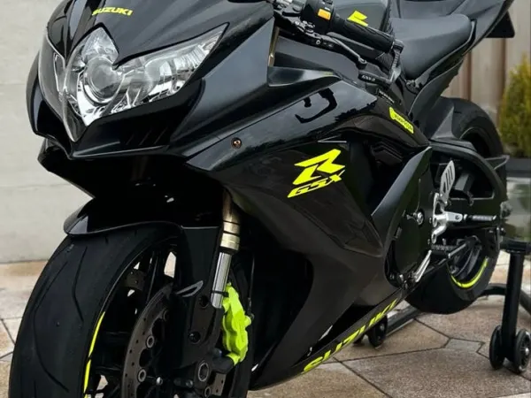 2009 Suzuki Gsxr 600 K9 - €6,950 · Bidding (1/1)