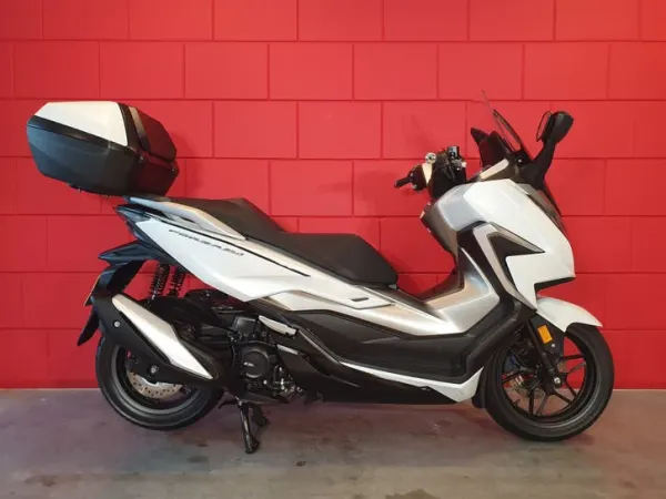 2021 Honda NSS 350 Forza - €6,490 (1/1)