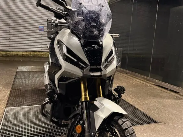 2023 Honda X-ADV - €12,999 · Bidding (1/1)