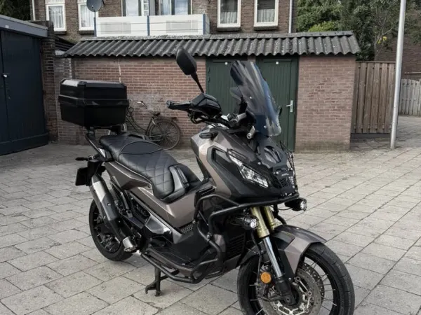 Bouwjaar onbekend Honda X-ADV - € 9.000 · Bieden (1/1)