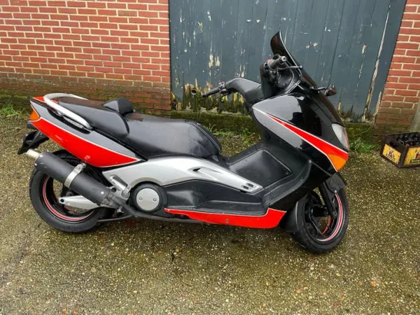 2004 Yamaha Tmax - € 2.750 · Bieden (1/1)