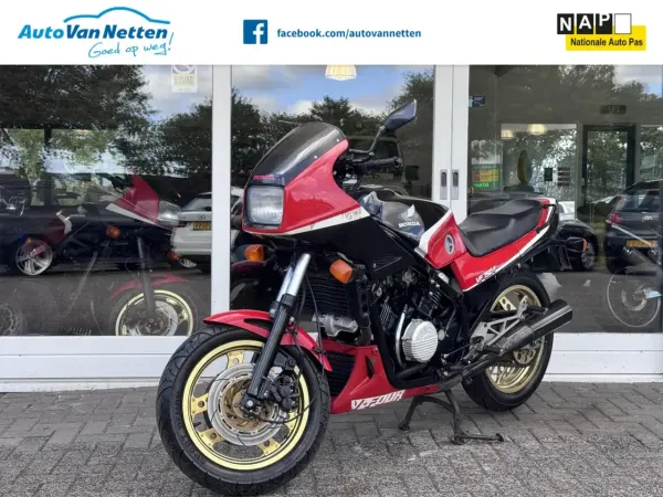 1982 Honda VF 750 - € 2.499 (1/1)