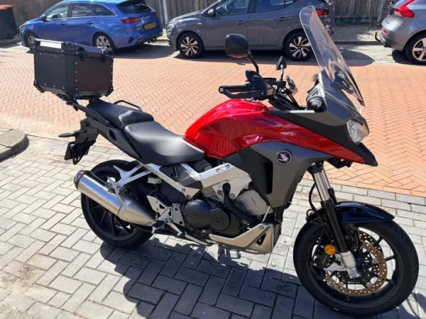 2016 Honda Crossrunner VFR800X 2016 - € 8.200 · Bieden (1/1)