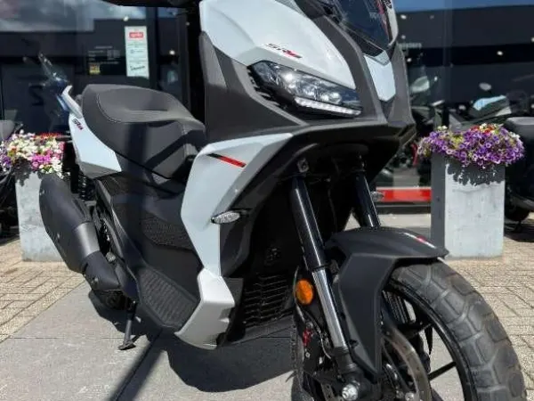 2026 Aprilia SR GT - Reserved (1/1)