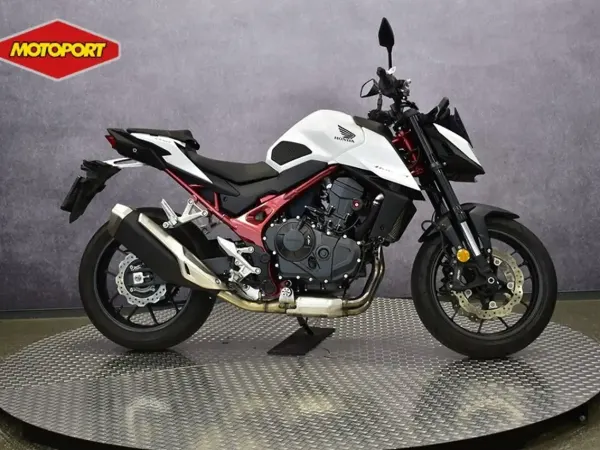 2025 Honda CB 750 - €8,799 (1/1)