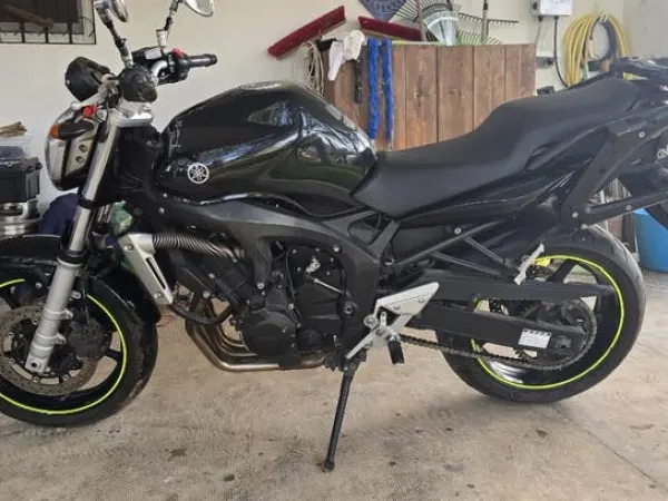 2005 Yamaha FZ 6 - Bidding (1/1)