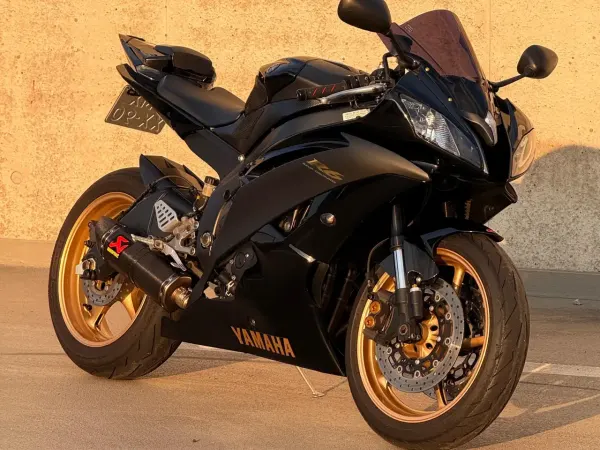 2009 Yamaha YZF-R6 - €9,500 · Bidding (1/1)