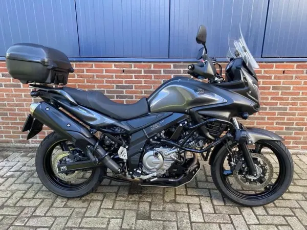 Bouwjaar onbekend Suzuki v Strom 650 abs (bj 2014) - € 5.500 (1/1)