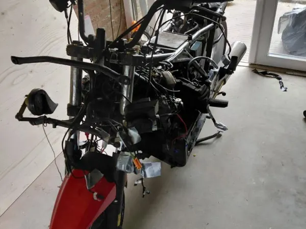 Bouwjaar onbekend BMW K1100RS Cafe Racer Project-Inclusief Onderdelen - € 950 · Bieden (1/1)