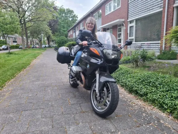 Bouwjaar onbekend BMW R1100S - € 1.795 · Bieden (1/1)