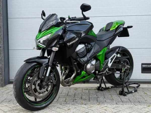 2013 Kawasaki Z800 ABS 2013 Met 15DKM Full Option - € 5.999 · Bieden (1/1)