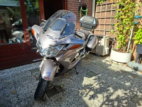 Bouwjaar onbekend Honda Pan European ST1300-Comfortabele Toermotor - € 3.000 · Bieden (1/1)