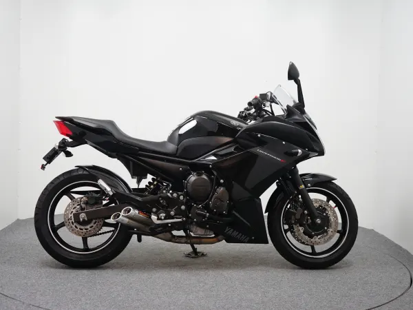 2013 Yamaha XJ 6 Diversion - €4,499 (1/1)