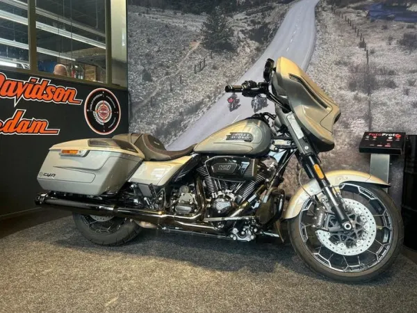 2023 Harley-Davidson CVO Street Glide - €39,990 (1/1)