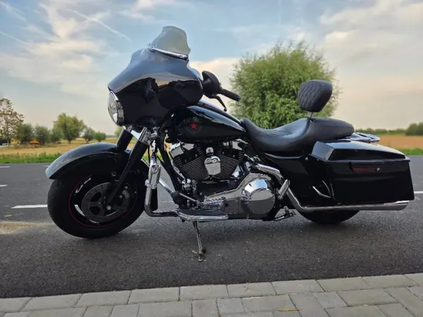 2006 Harley-Davidson Street Glide - € 10.900 · Bieden (1/1)