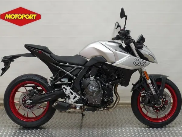2026 Suzuki GSX-8S (bj 2026) - €8,499 (1/1)