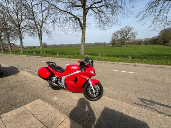 Year unknown Triumph 955 ST-Goed Onderhouden Toermotor uit 1999 - €1,275 (1/1)