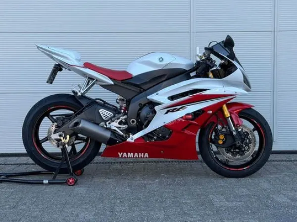 2007 Yamaha R6 | RJ11 | Parelmoer Wit | 3e eig. | 35kw - €8,200 · Bidding (1/1)