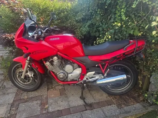 1997 Yamaha XJ 600 - €999 · Bidding (1/1)