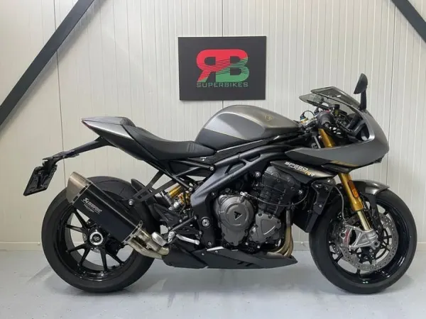 2024 Triumph Breitling (bj 2024) 137 km - € 26.900 (1/1)