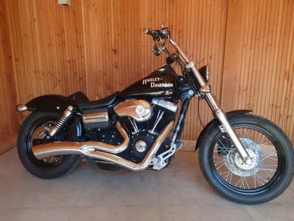 2011 Harley-Davidson Dyna Streetbob Fxdb 2011 - € 11.590 · Bieden (1/1)