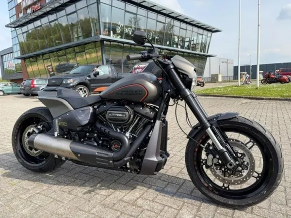 2019 Harley-Davidson FXDR 114 - € 23.950 · Bieden (1/1)