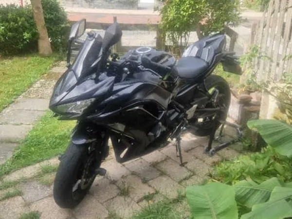 2024 Kawasaki Ninja 650 met Mivv Uitlaat - € 7.500 (1/1)