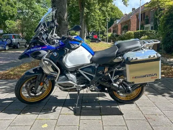 2024 BMW R 1250 R - €22,000 · Bidding (1/1)
