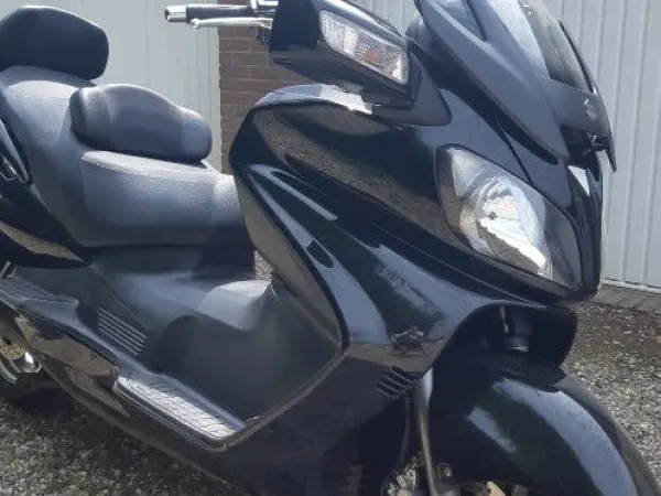 2007 Suzuki Burgman 650 - €1,800 · Bidding (1/1)
