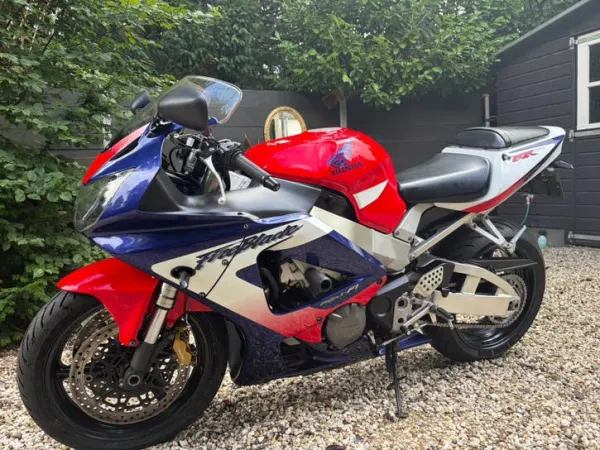 2000 Honda Fireblade - €2,500 (1/1)