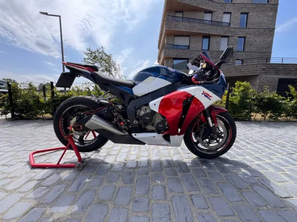 2008 Honda Fireblade CBR1000RR SC59 2008 - €5,590 (1/1)