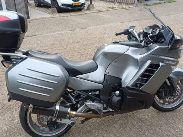 Bouwjaar onbekend Kawasaki GTR 1400 - € 7.000 · Bieden (1/1)
