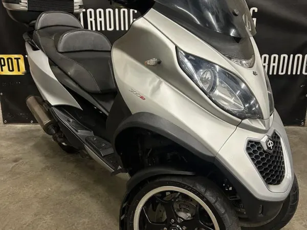 2014 Piaggio MP3 300 - €3,499 (1/1)