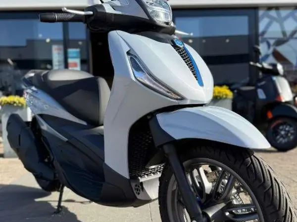 2026 Piaggio Beverly 400 - €7,250 (1/1)