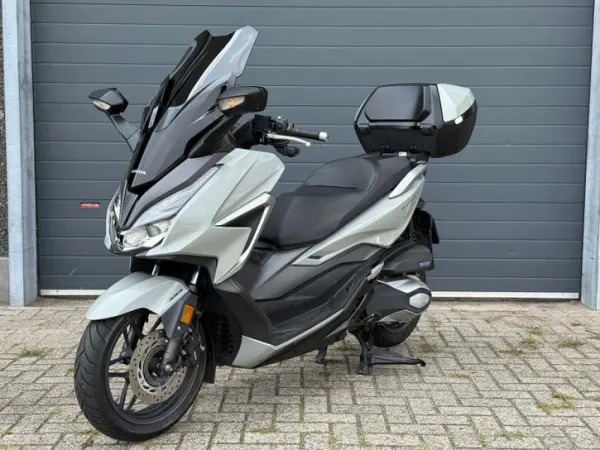 2021 Honda Forza 350 ABS Nieuwstaat - €5,999 (1/1)