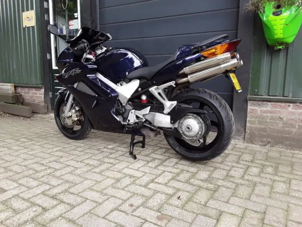 2003 Honda VFR 800 - €3,450 (1/1)