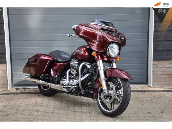 2014 Harley-Davidson FLHXS Street Glide Special 103 ABS Nette mot - € 14.950 (1/1)