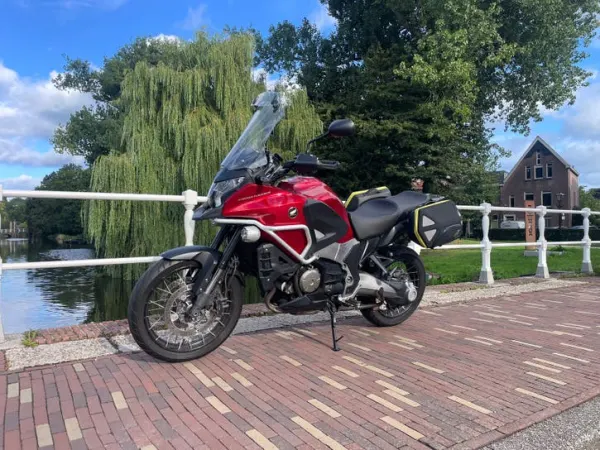2012 Honda Crosstourer DCT 2012 ABS - € 6.999 · Bieden (1/1)