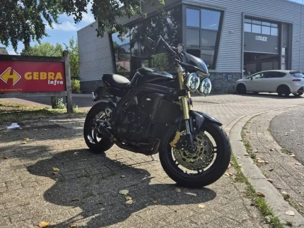 2005 Triumph Speed Triple 1050 - € 3.200 · Bieden (1/1)