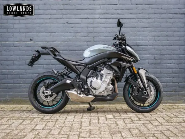 2025 Cfmoto 675 NK (bj 2026) - €7,999 · Bidding (1/1)