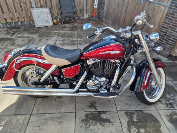 1999 Honda Shadow 600 - € 7.250 · Bieden (1/1)